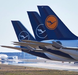 Lufthansa aircraft: They shall guarantee liquidity.