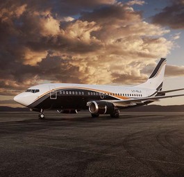 Mit 737 unterwegs: Drei Boeing 737 von Klasjet, und damit die halbe Flotte, fliegen Nationalspieler umher.