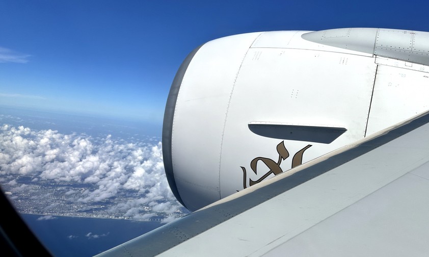 Übersteht man einen fast 22-stündigen Flug in der Economy Class?