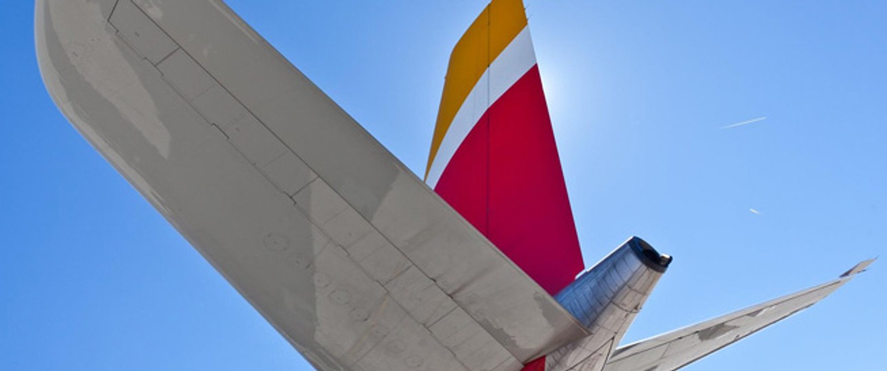 Wie <a href="https://www.aerotelegraph.com/interview-willie-walsh-isg-sechs-weitere-airbus-a380-wuerden-sinn-machen">von Konzernchef Willie Walsh im Interview mit aeroTELEGRAPH angedeutet</a>, kauft der Luftfahrtkonzern IAG Airbus A321 XLR. Acht Exemplare ordert er für die Tochter Iberia, sechs für Aer Lingus. Zugleich sicherte er sich Optionen für 14 weitere Exemplare.