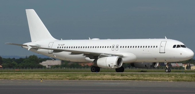 Der Airbus A320 mit dem Kennzeichen YL-LCP: Das Flugzeug der lettischen Wet-Lease-Anbieterin Smart Lynx...