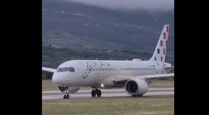 Der Airbus A220 von Croatia Airlines: In Split von der Piste abgekommen.