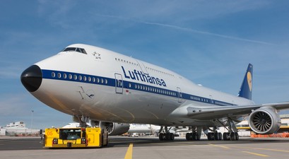 lufthansa boeing 747 8 d abyt retro