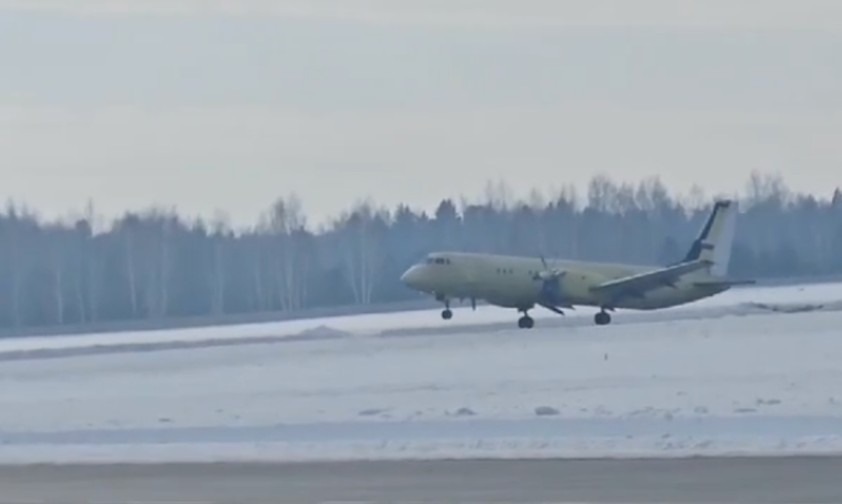 Die neue Il-114-300 bei Fahrwerkstests: Bald schon in der Luft?