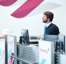 Schalter von Eurowings: «Haben Sie vorreserviert?»
