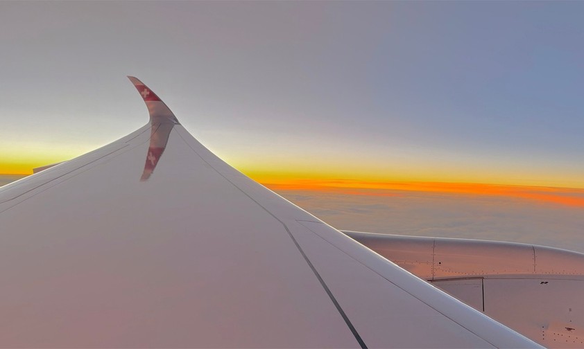 Der Sonnenaufgang auf dem ersten Flug des Airbus A350 von Swiss: Naturschauspiel über dem Piemont.
