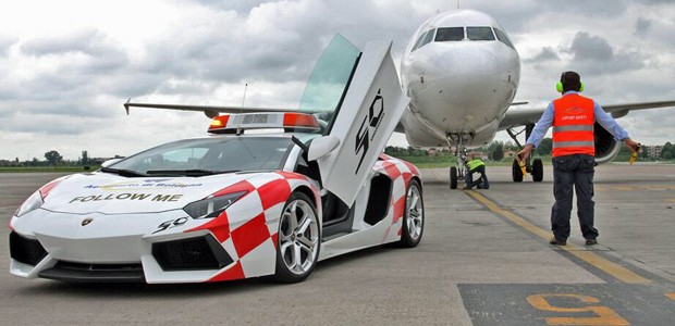 Der Lamborghini von Bologna: Spezielle Begrüßung.