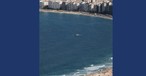 Die Embraer E195-E2 über der Copacabana: Azul feierte mit der Aktion das brasilianische Fußballteam der Männer.