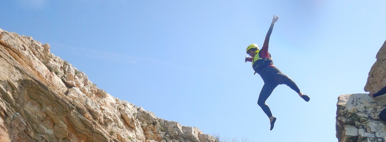 Beim Coasteering auf der Halbinsel Kamenjak 