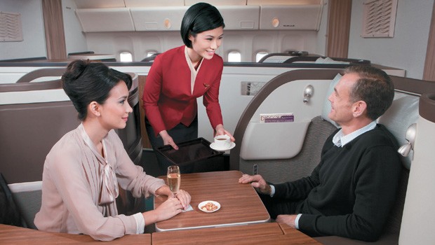 Cathay Pacific schenkt Krug Grand Cuvée aus, genau wie die Lufthansa.