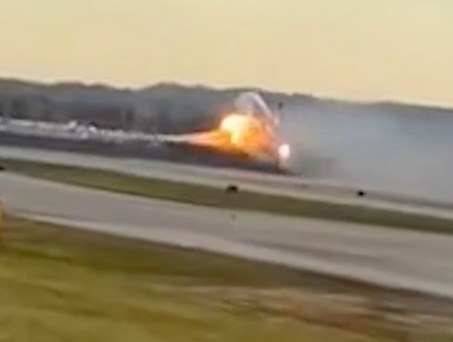 MD-11 kurz vor dem Abheben: Das Flugzeug verlor ein Triebwerk