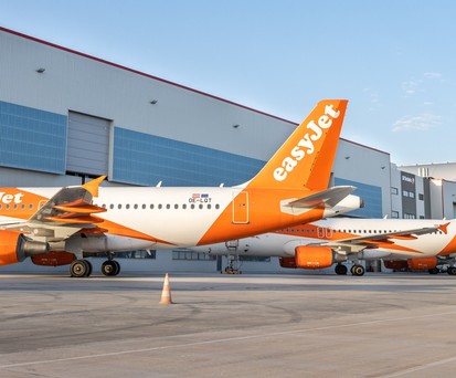 Jets von Easyjet bei SR Technics: Übernahme in Malta.