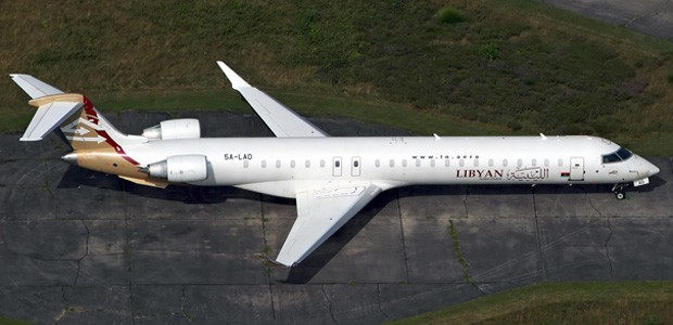 Bombardier CRJ 900 in Köln: Dem Beschuss entgangen.