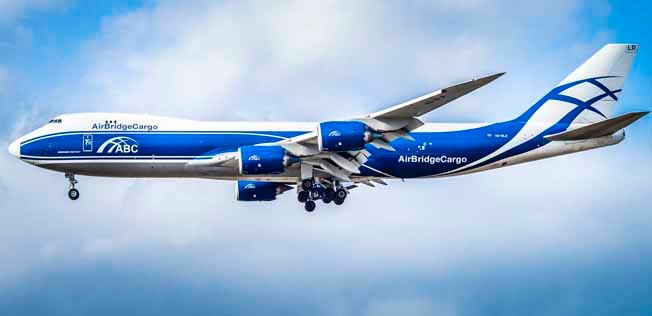 Der Frachtriese Volga Dnepr kauft 20 weitere Boeing 747-8.