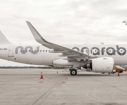 ES-MBC von Marabu: Der Airbus A320 Neo steht in München am Boden.