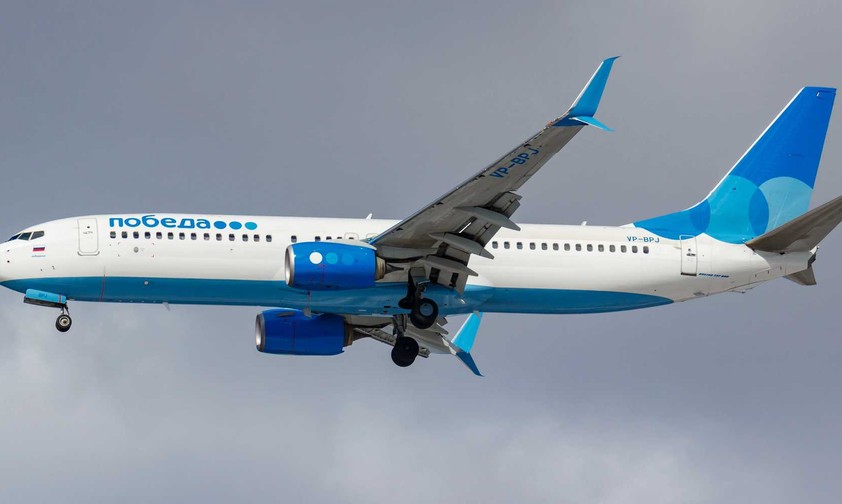 Boeing 737 von Pobeda: Am 27. September bat eine Pobeda-Crew die Flugsicherung um eine externe Sichtprüfung durch eine andere Airline.