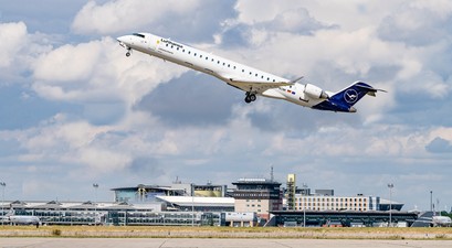 flugahfen leipzig halle lufthansa crj