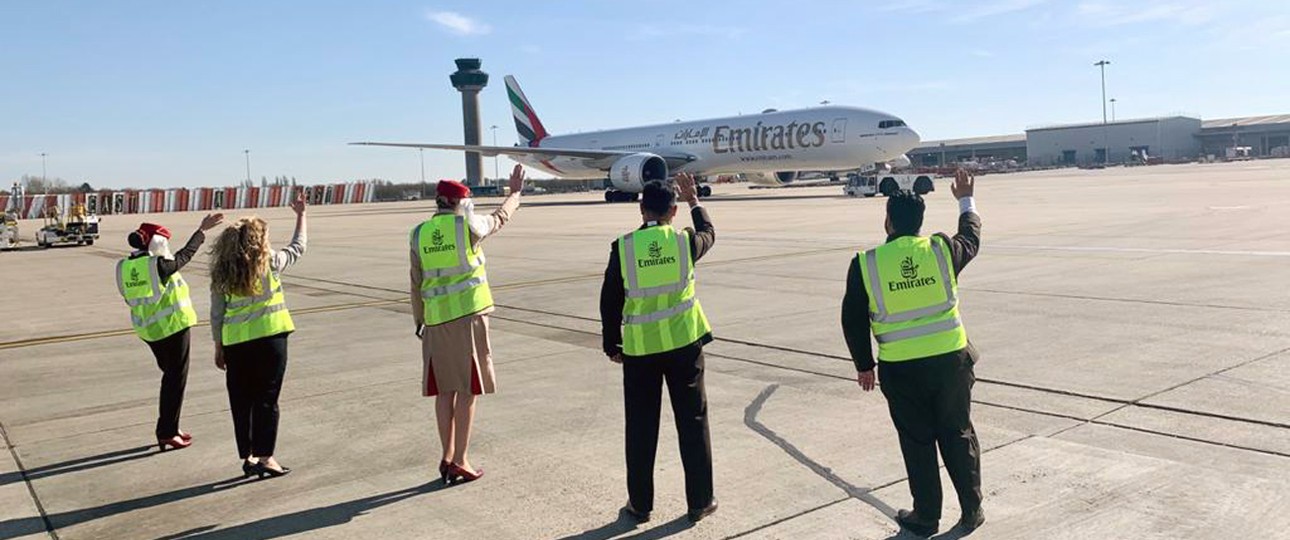 Auch in London-Stansted winkte man dem letzten Flug für eine Weile.