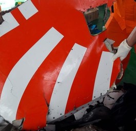 Ein großes Wrackteil der Boeing 737 Max 8.