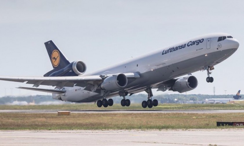 Die D-ALCN bei ihrem letzten Start: Die MD-11 ruht bald auf dem Flugzeugfriedhof Victorville.