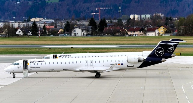 lufthansa citylinie bombardier crj 900 klagenfurt
