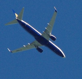 Flieger von Ryanair: teurerer Spanienflüge.