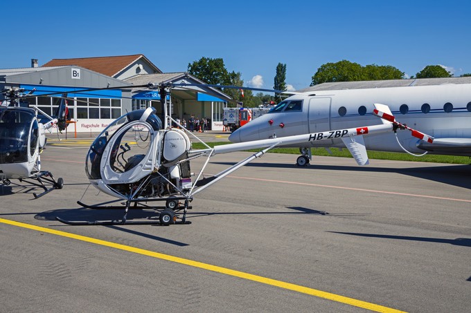 Kleiner Wicht: Ein Hughes 296.