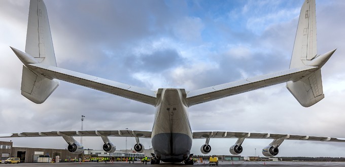 Die Antonov An-225 am 5. Februar 2022 im dänischen Billund.