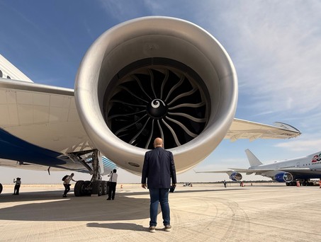 Blick ins Triebwerk der Boeing 777X: Ein Blickfang.