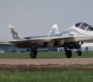 Sukhoi Su-57: Erstflug absolviert.