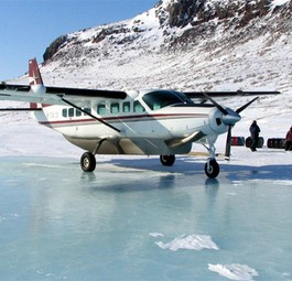 Die Umgebung, in der die Flieger landen müssen, ist alles andere als einfach.