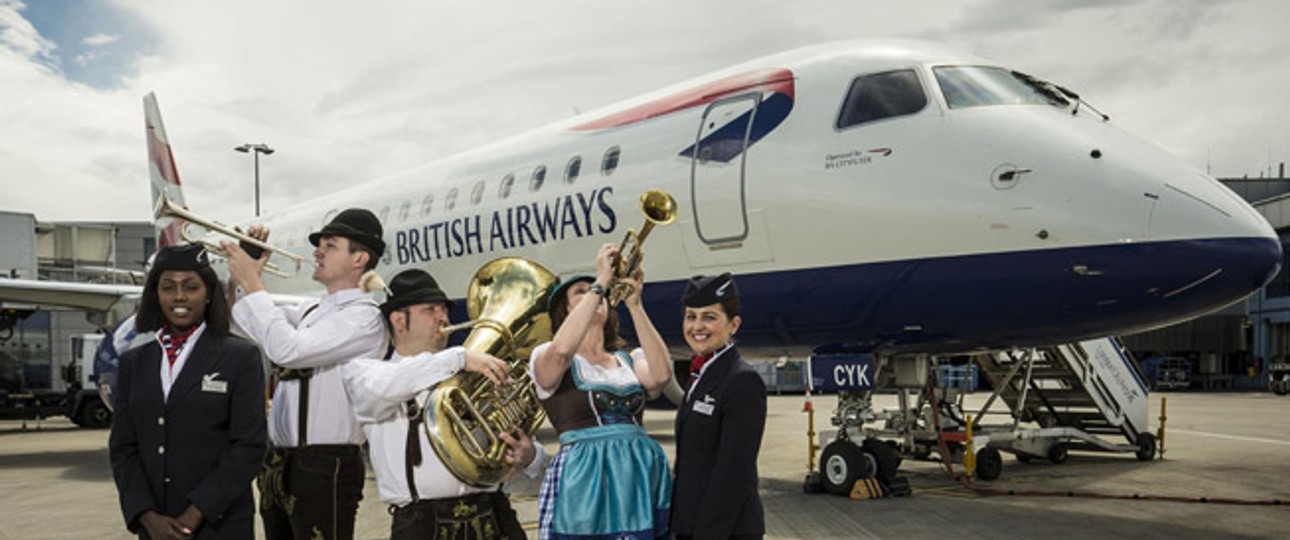 Blaskapelle: Mit bayerischer Volksmusik weihte British Airways die neue Strecke ein.