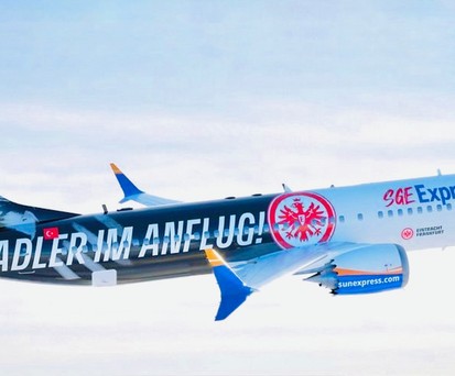 Die künftige Eintracht-Frankfurt-Lackierung von Sun Express: Sie setzte ...