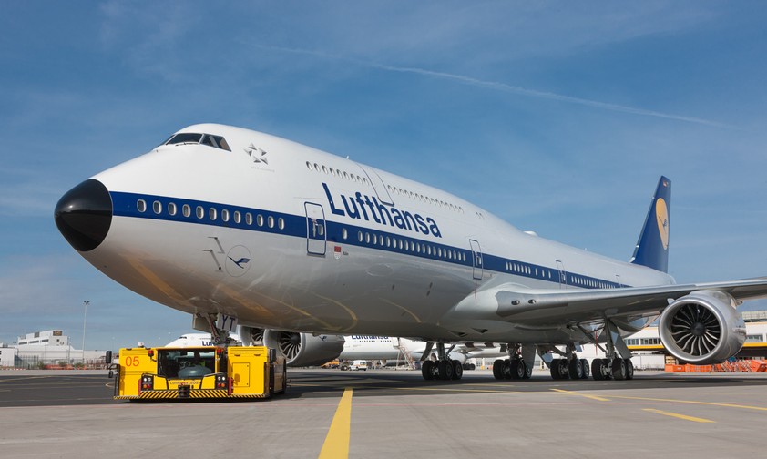 lufthansa boeing 747 8 d abyt retro