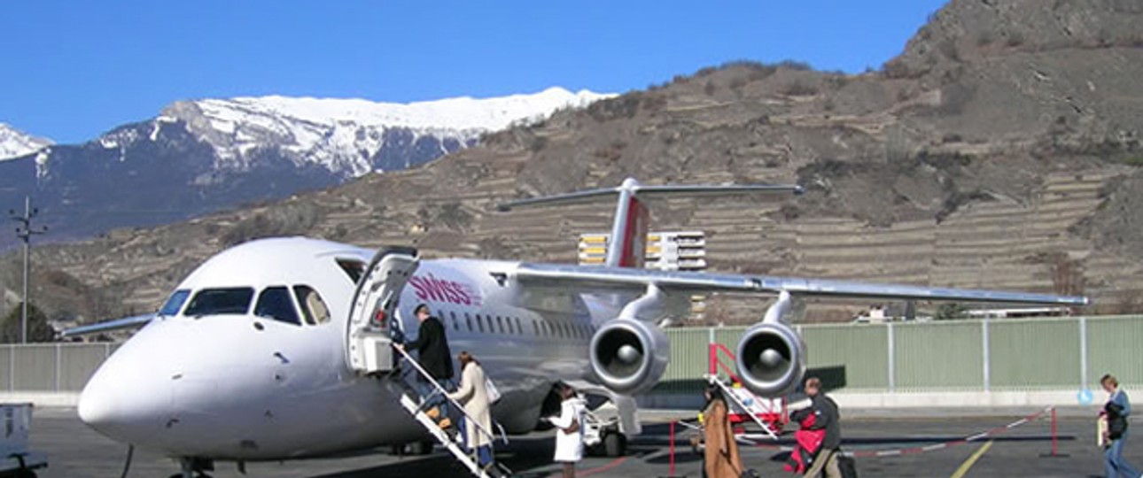 Avro RJ100 am Sion International Airport: Andere Flieger dürfen nicht regelmäßig hinfliegen.
