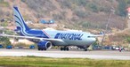 Airbus A330 übersieht Scheinwerfermast