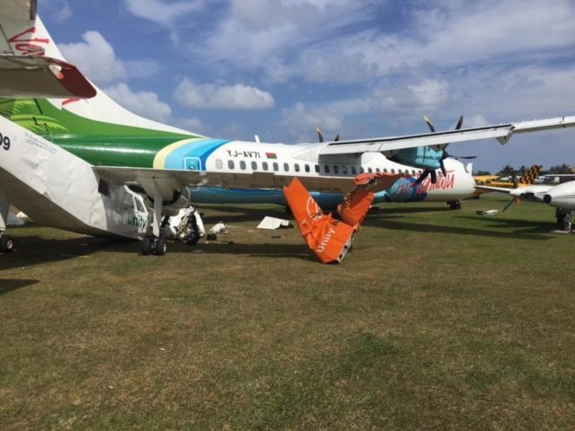 Alle Flugzeuge wurden dabei beschädigt.