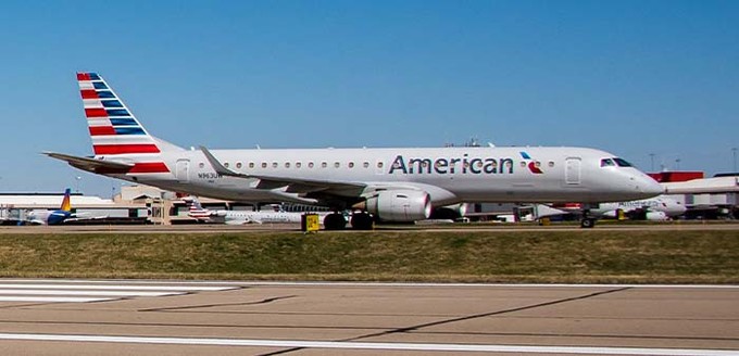 Embraer E190: Auch die Regionaljets gelangten 2013 durch die Fusion mit US Airways zu American Airlines . Ab 2006 wurden die E190 ausgeliefert. Anfang dieses Jahres flogen noch 20 Exemplare bei American Airlines.