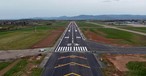 Start und Landebahn des Aéroport de Strasbourg: Wenig los.