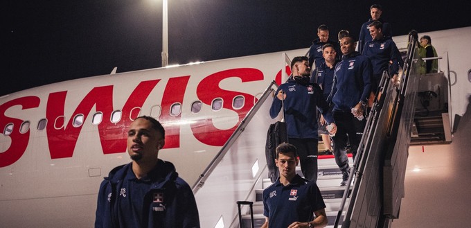 Mit welchen Flugzeugen die Fußball-Nationalmannschaften zur Weltmeisterschaft in Katar fliegen: Das Team aus der Schweiz reiste mit einem Airbus A330-300 (Kennzeichen HB-JHJ) von Swiss von Zürich nach Doha.