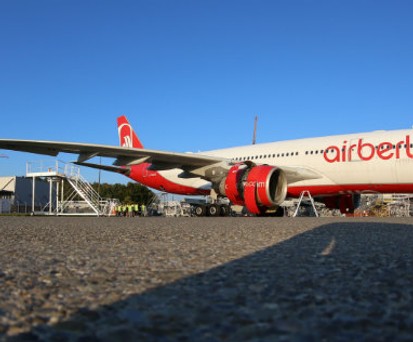 Der A330 von Air Berlin mit dem Kennzeichen D-ALPE: Inzwischen ist er umlackiert worden.