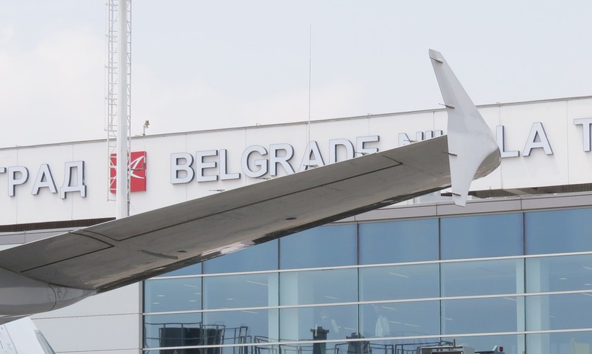 Flughafen Belgrad: Seit dem Ukraine-Krieg oftmals Umsteigeort für Russinnen und Russen.