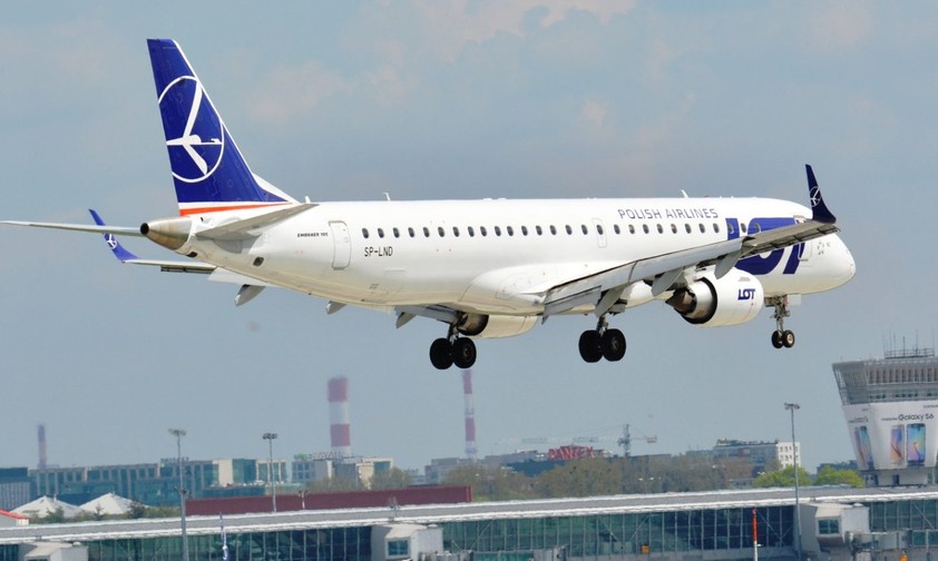 Embraer E195 von Lot: Die Airline baut eine Maschine zum mobilen Krankenhaus um.