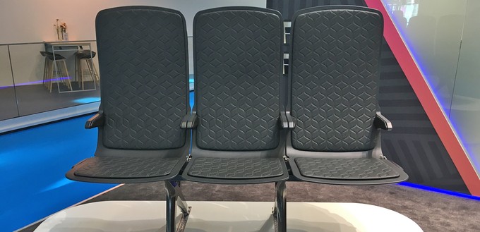 R Works Vision 2030 von Mirus Aircraft Seating: 3,8 Kilo sind das erklärte Ziel.