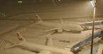 Alles voll: Der Flughafen hat sehr viel Schnee abbekommen.