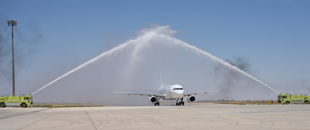 Der erste Flug von Leav nach Damaskus: Wurde dort mit Wassersalut begrüßt.