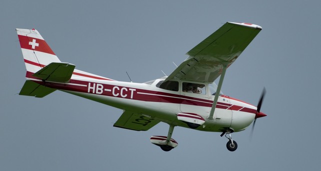 Cessna 172N Skyhawk einer Schweizer Flugschule: Vorsicht bei Flügen nach Italien.