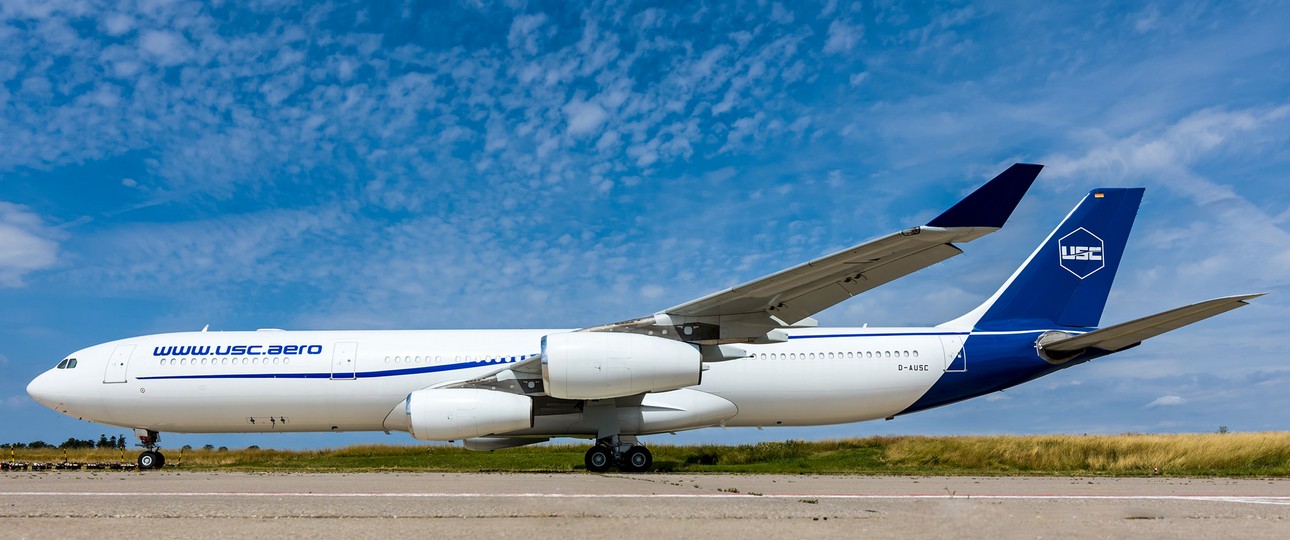 Erster Airbus A340-300 von USC: Der Jet mit dem Kennzeichen D-AUSC befindet ..