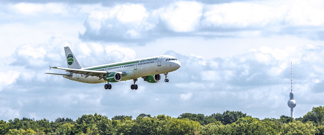 Flieger von Germania: Sie müssen vorerst alle zwei Wochen in die Luft.