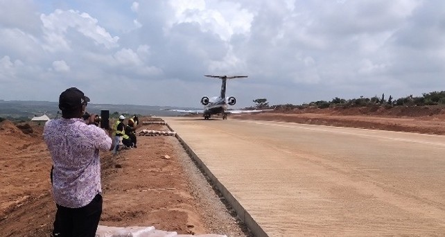 privatjet nigeria landung